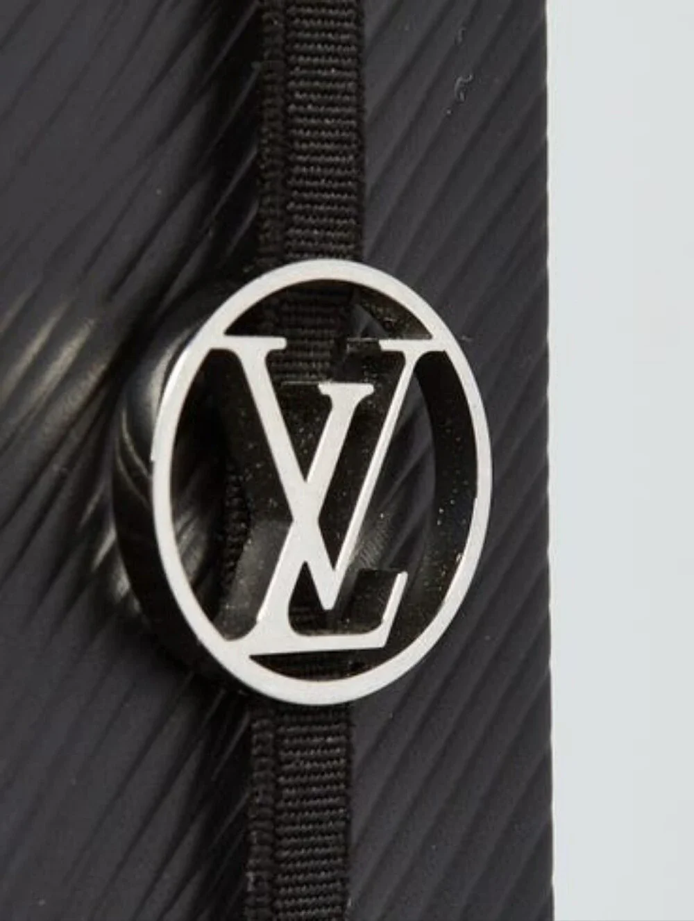 Brand NEW!!! Louis Vuitton Black Epi Leather Gustave MM Notebook LV NWOT